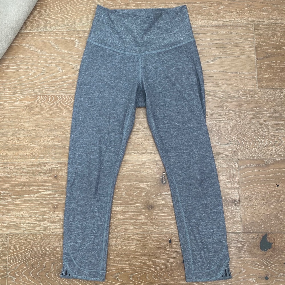 Lululemon Cropped Ankle Detail Legging